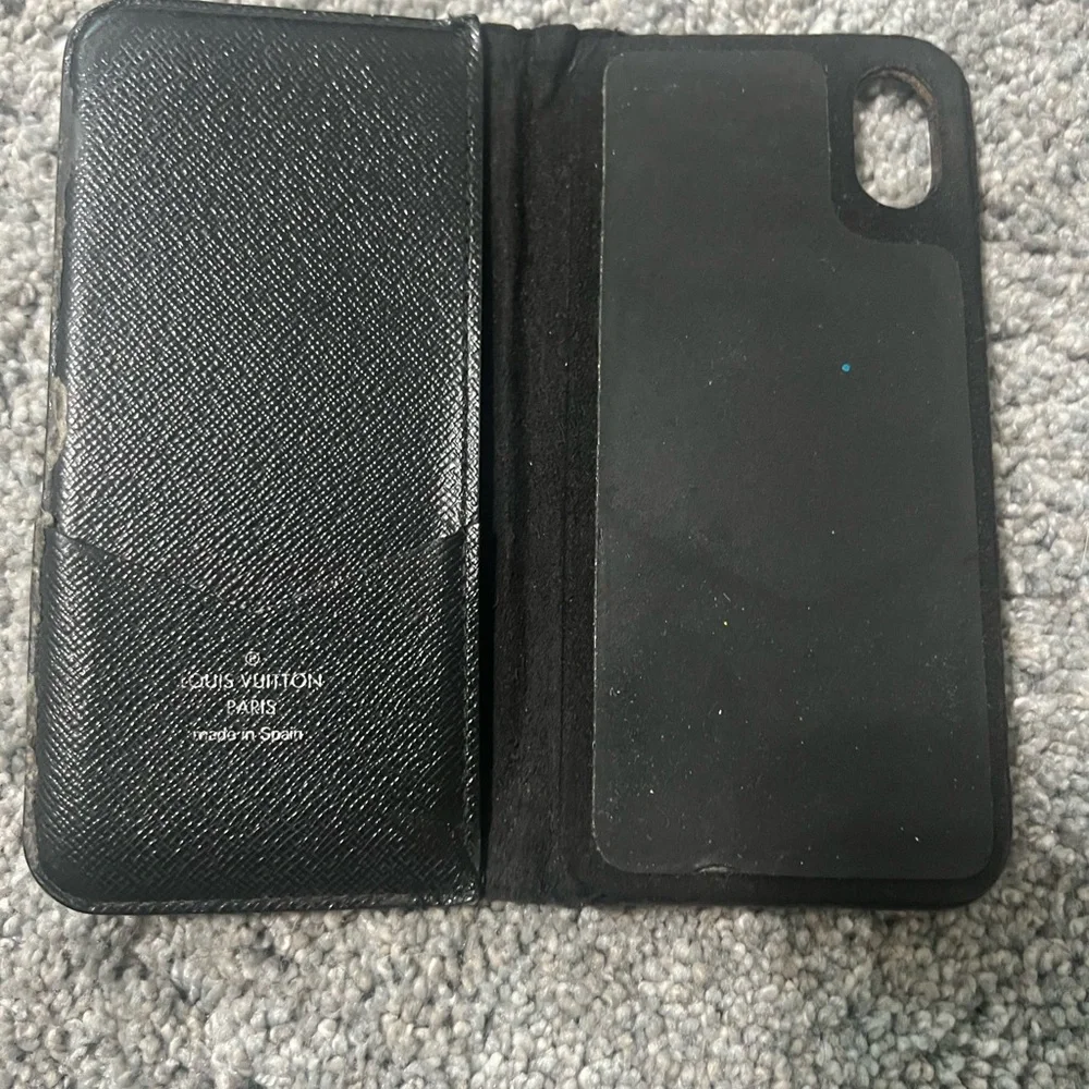 Authentic Louis Vuitton monogram eclipse phone case